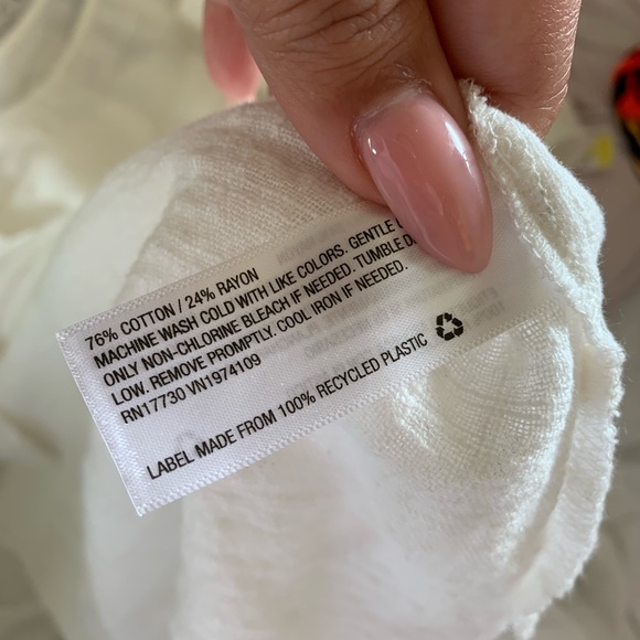 Universal Thread Side Tie Button Front Tank - Picture 6 of 6